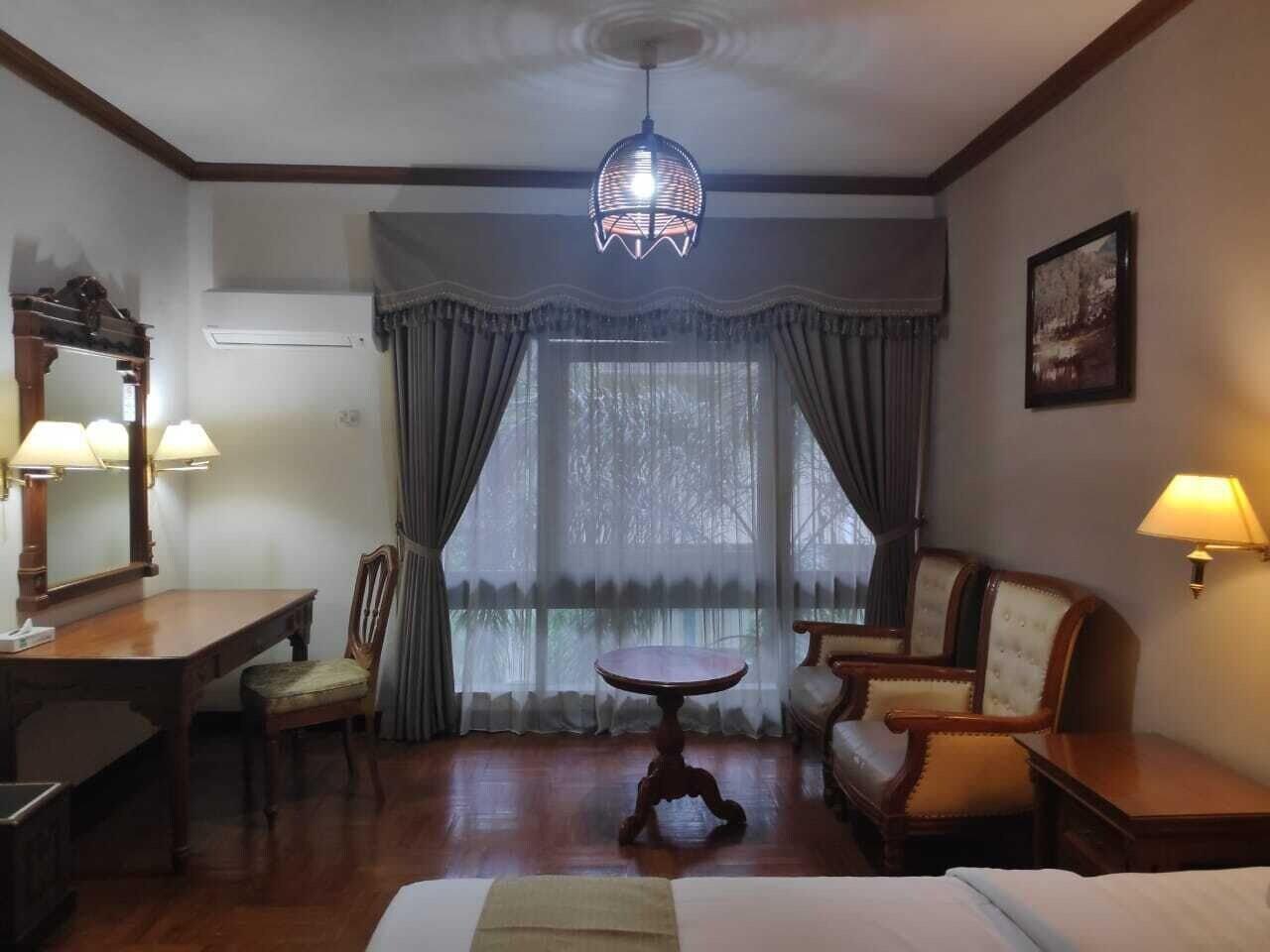 New Grand Park Hotel Surabaia Exterior foto