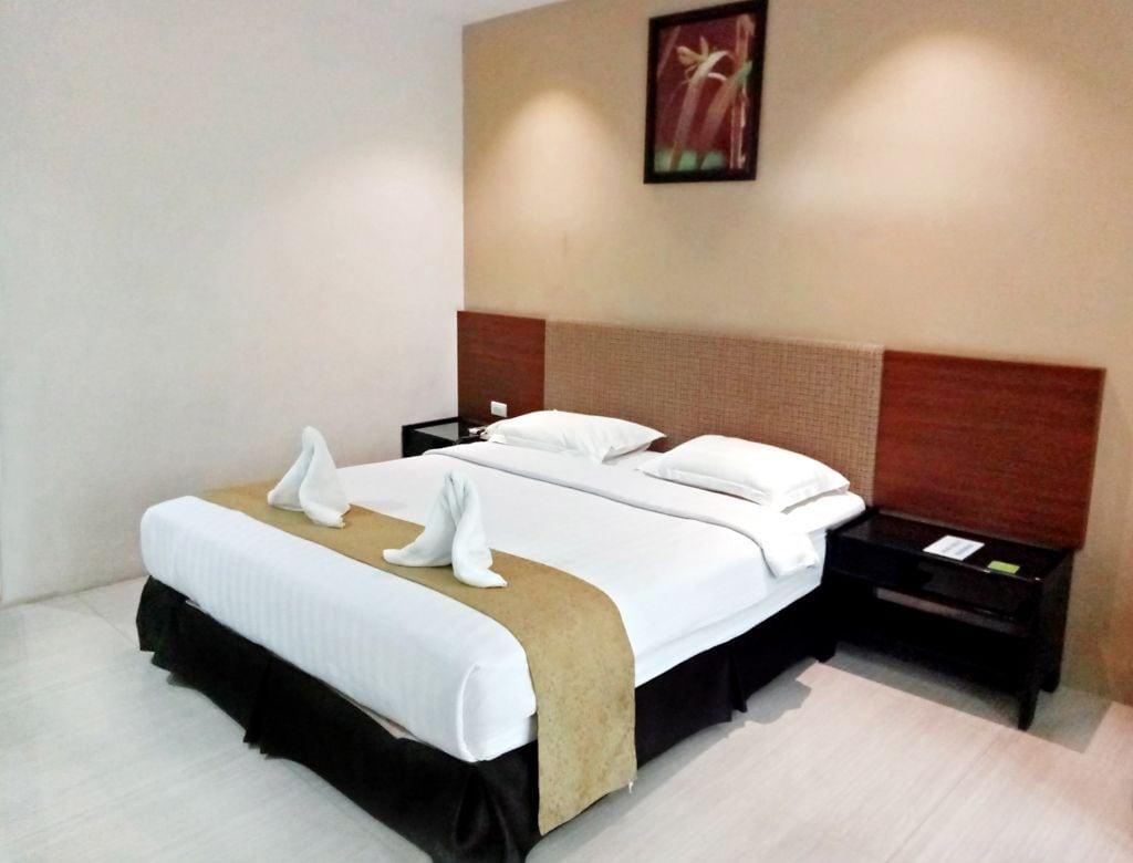 New Grand Park Hotel Surabaia Exterior foto