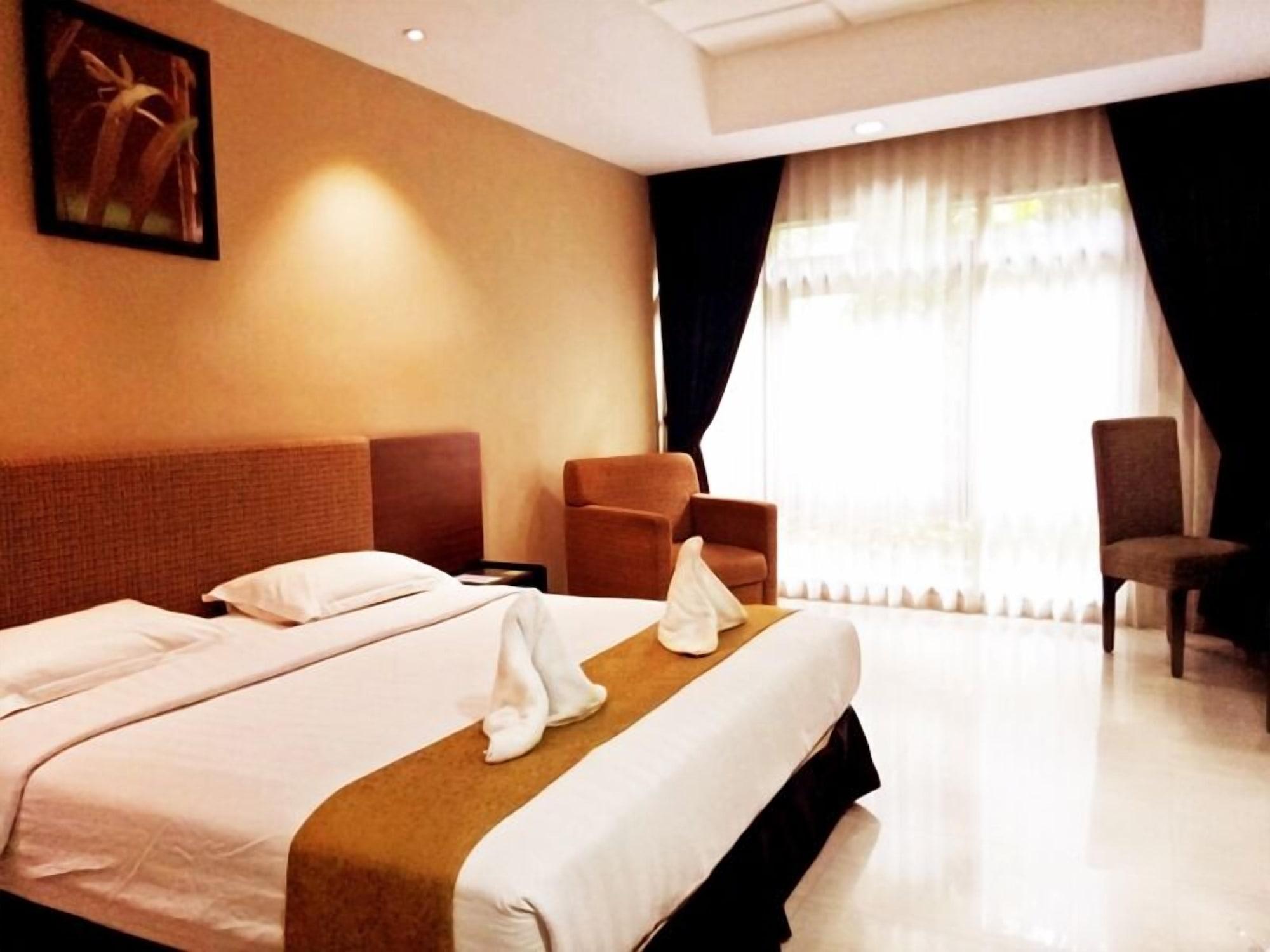 New Grand Park Hotel Surabaia Exterior foto