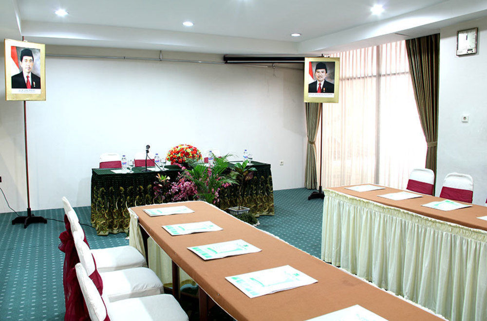 New Grand Park Hotel Surabaia Exterior foto