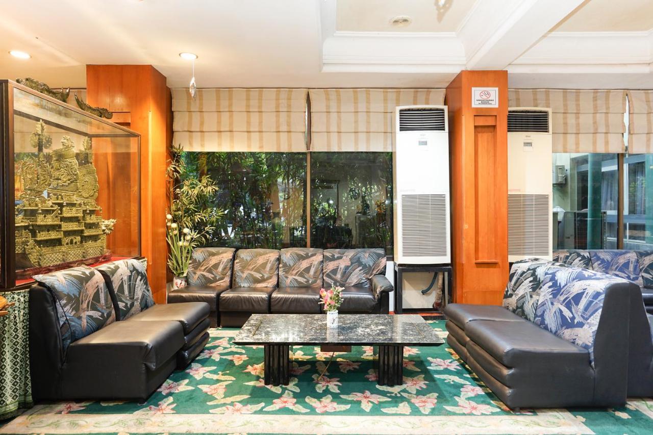 New Grand Park Hotel Surabaia Exterior foto