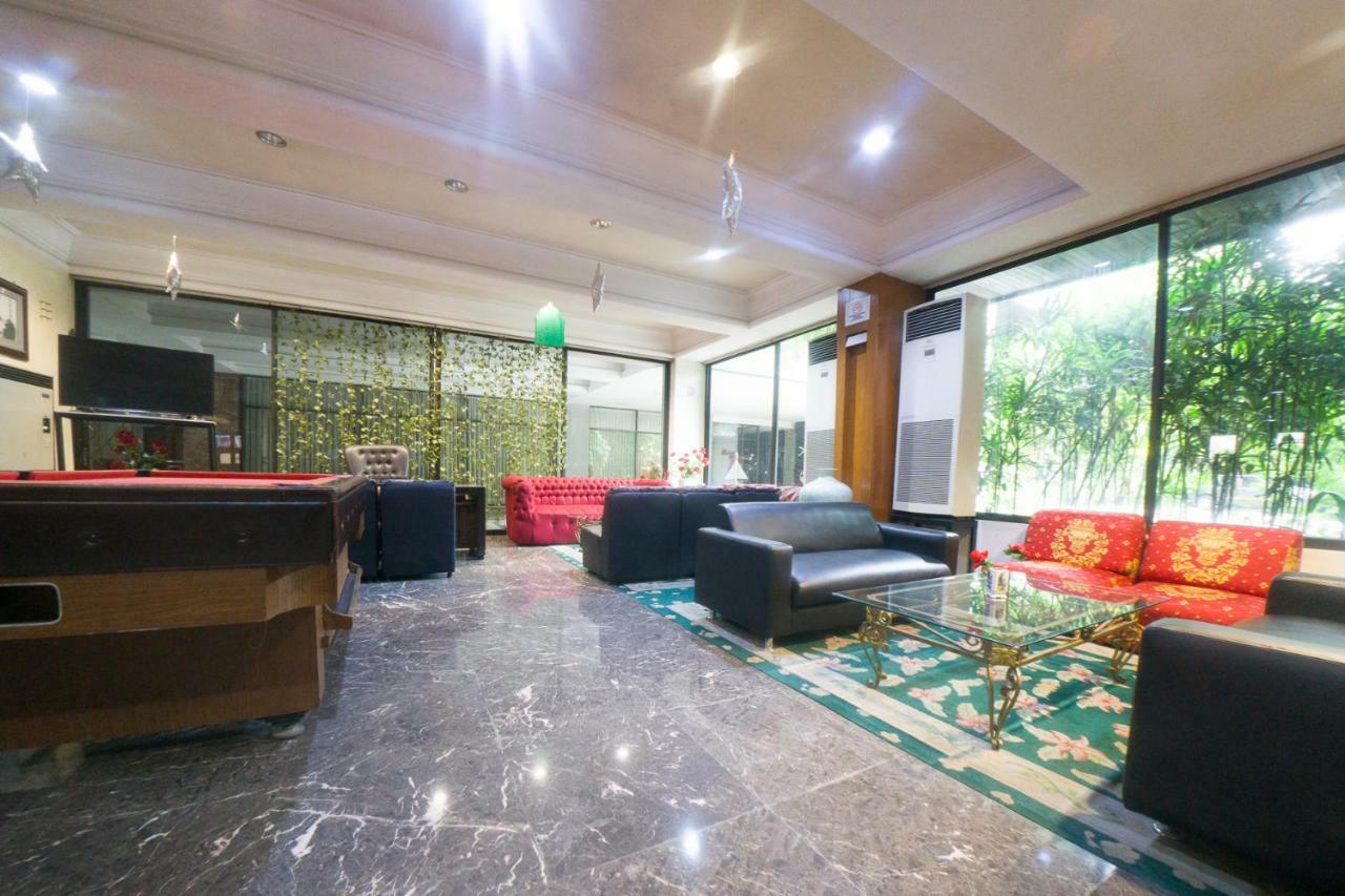 New Grand Park Hotel Surabaia Exterior foto